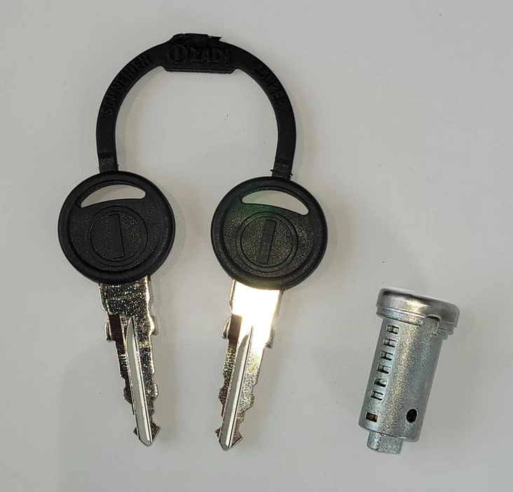 Lukkopesä+avainsarja Zadi 9006, 1 pesä, 2 avainta - Ovien ja luukkujen osat - 25160 - 1