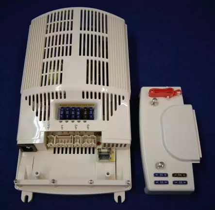 Muuntaja Dometic 450VA 230V->12V 70270.9704/9713 - HOBBY VARAOSAT - 6063 - 1