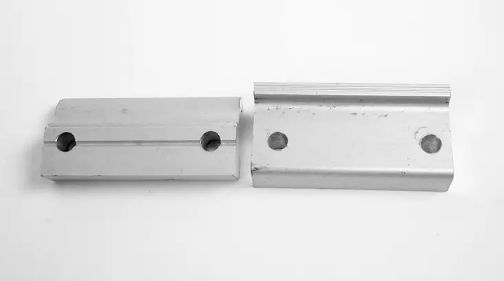 Thule yläkiinnityksen sovitepari Hobby 1997-2003 markiisilistaan - Polkupyörätelineet ja varusteet - 1594 - 1