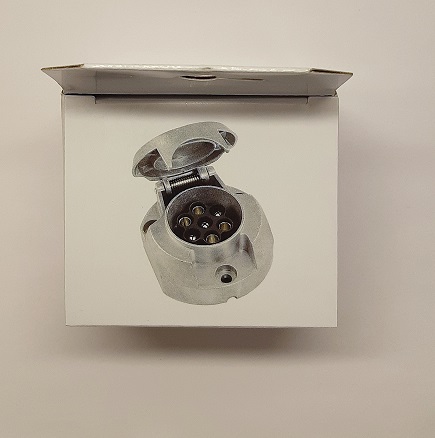 Pistorasia 7-napainen alumiini Pistorasia alumiini 7-napainen pakattu - Pistokkeet/Adapterit - 10625 - 1