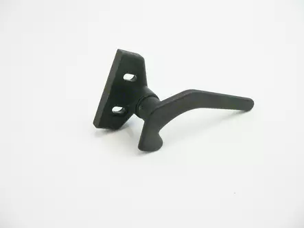 Ikkunasalpa musta, ruuvikiinnitys reikien väli 20mm, Polyplastic - Ikkunat ja osat - 177 - 1