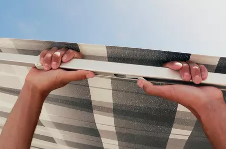 Thule sivutukitanko 1200 3,50/5,50 m (oikea) - MARKIISIEN LISÄVARUSTEET - 9948 - 1