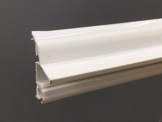 Helmalista valkoinen 6000 mm, muovia, metallivahvike, toimitetaan 2 x 3 m - HOBBY VARAOSAT - 4349 - 1